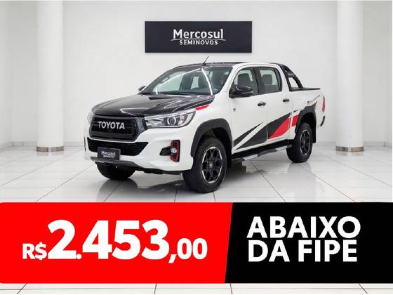 TOYOTA HILUX 2.8 GR SPORT 4X4 CD 16V DIESEL 4P AUTOMÁTICO TOYOTA HILUX 2.8 GR SPORT 4X4 CD 16V DIESEL 4P AUTOMÁTICO